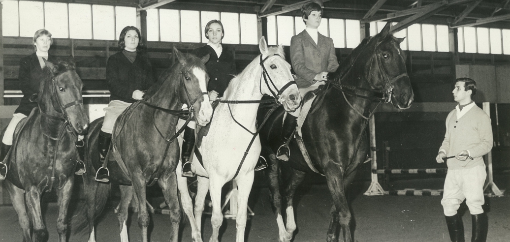 Bob with mounted team Bob with mounted team