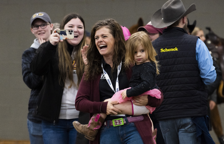 Amanda-Ellis-West-Texas-A-M-miss-rodeo-america-article-ihsa-nationals