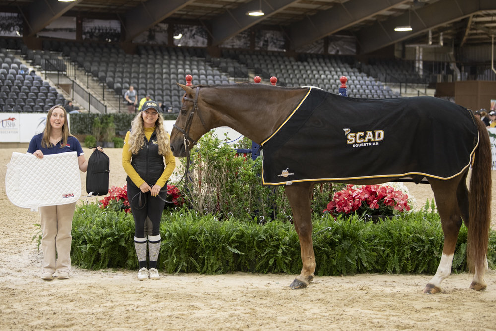 IHSA 2025 National Championship_Hunter Seat Favorite Horse Bon Bon IHSA 2025 National Championship_Hunter Seat Favorite Horse Bon Bon