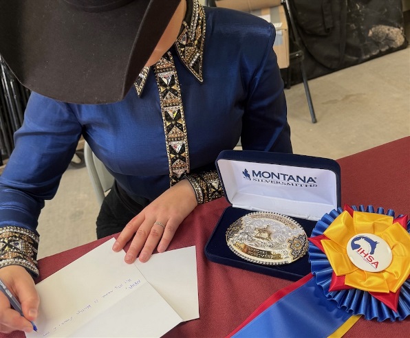 Rdier writing thank you notes